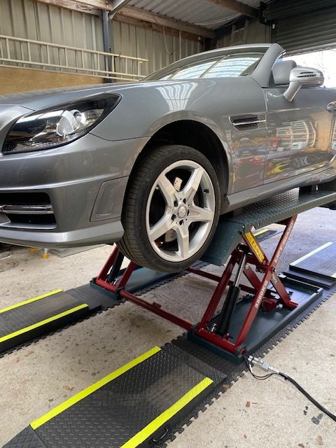 LGX35 Mid Rise Mobile Car Scissor Lift (3500kg)