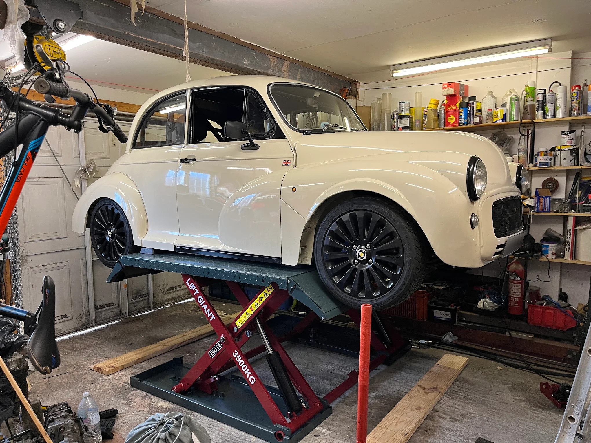 LGX35 Mid Rise Mobile Car Scissor Lift (3500kg)