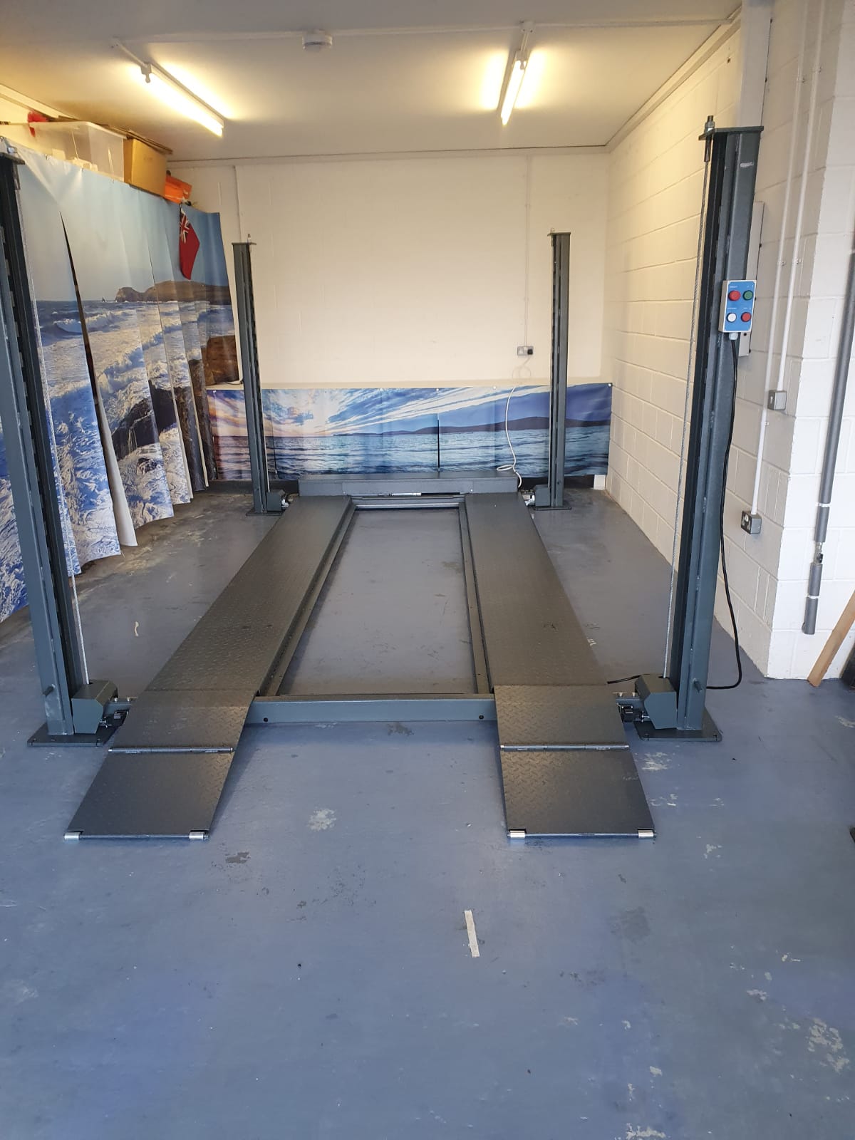 Lift Giant Electric Release Four Post Parking Lift – Standard & Compact