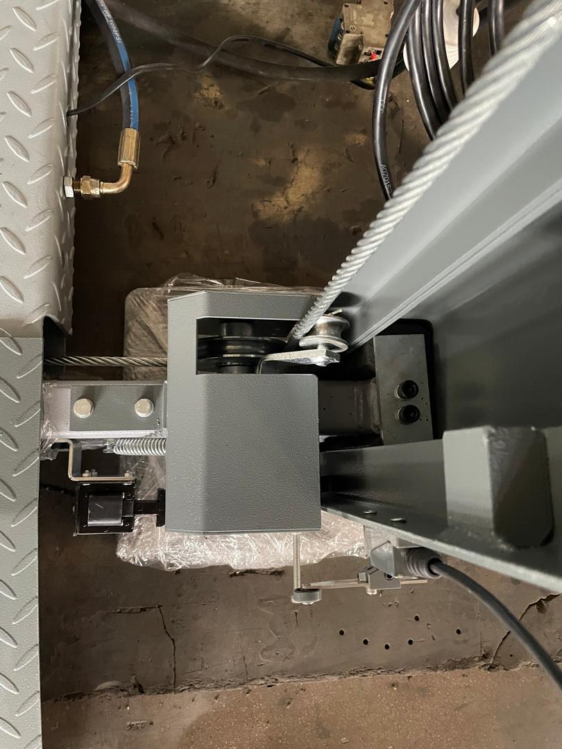 Double Wide 4 Post Car Lift for Vehicle Storage