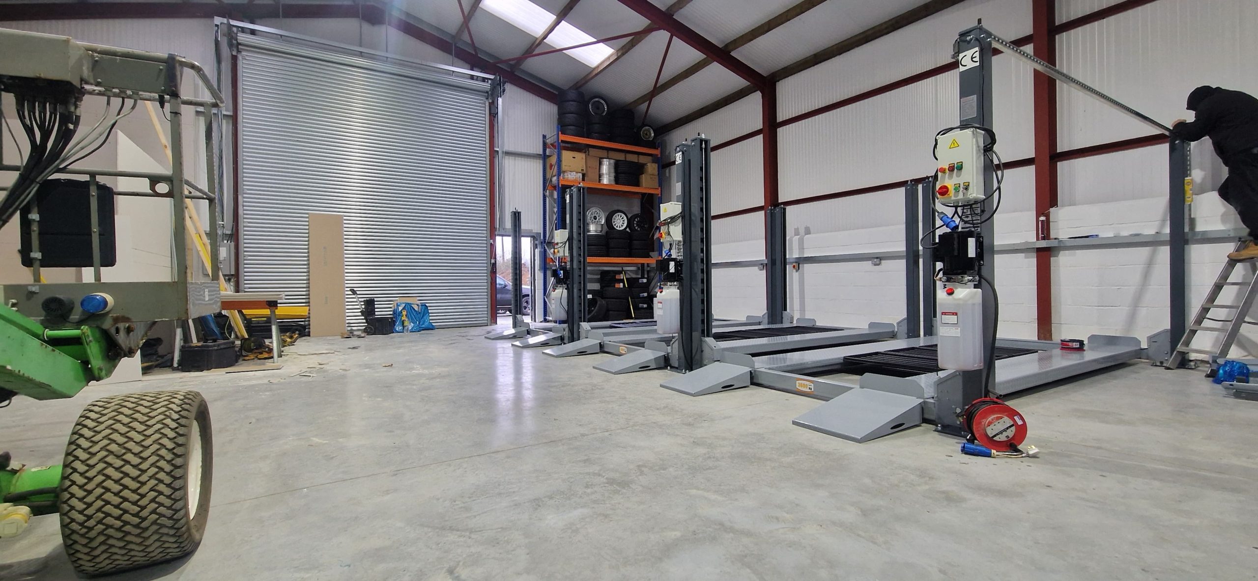 Standard 4 Post Car Lift With Manual Release