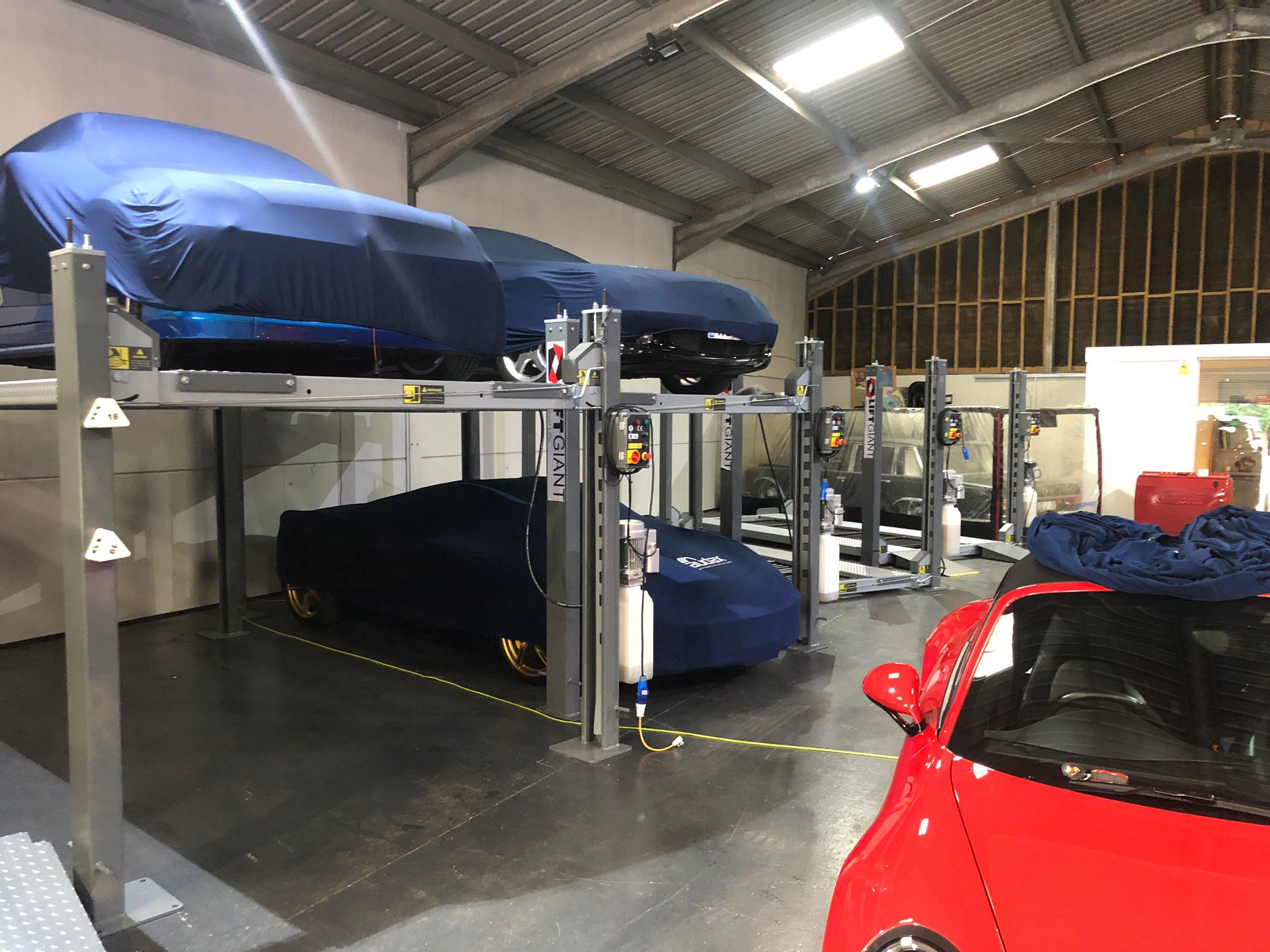 Standard 4 Post Car Lift With Manual Release
