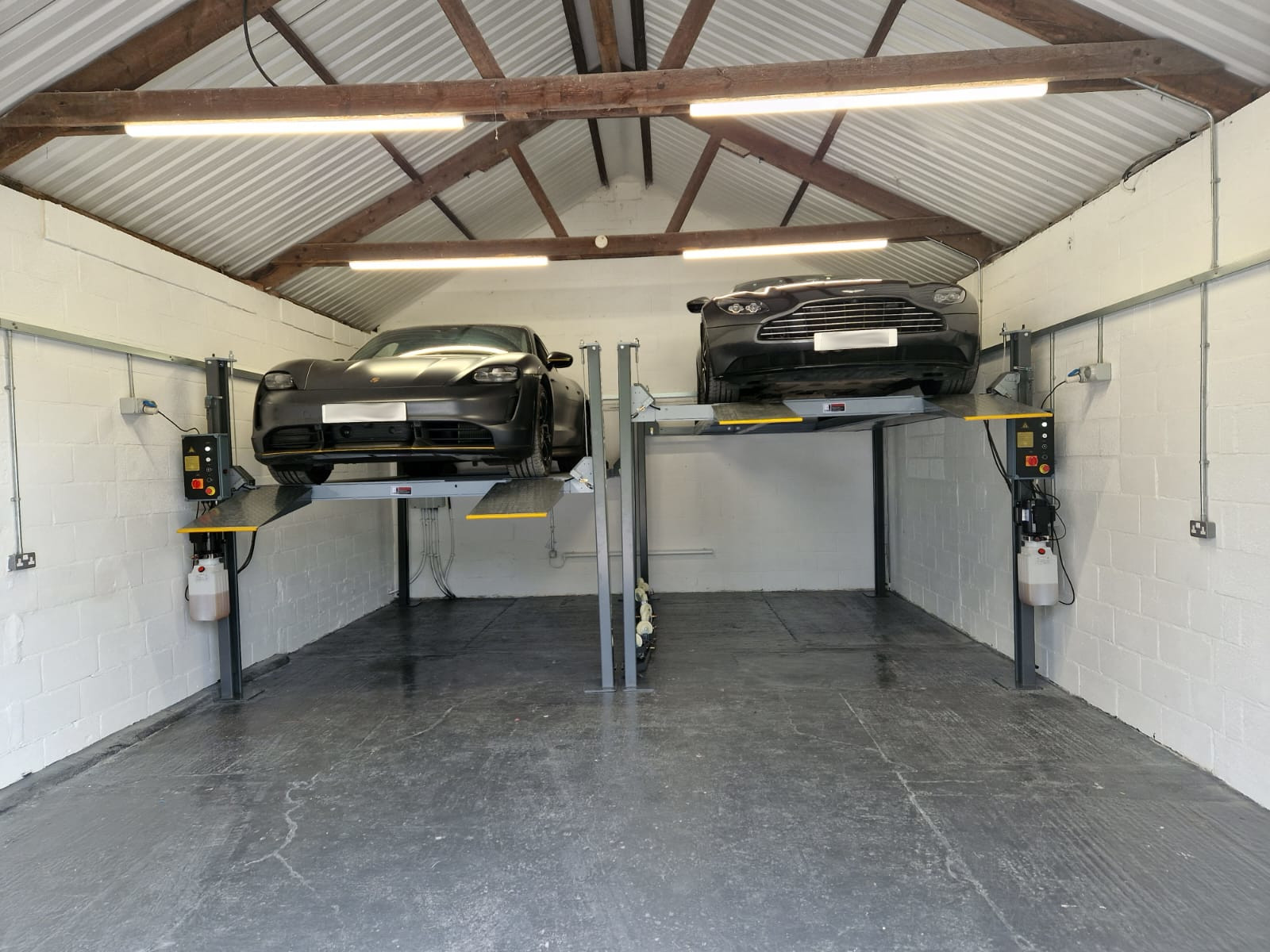 Standard 4 Post Car Lift With Manual Release